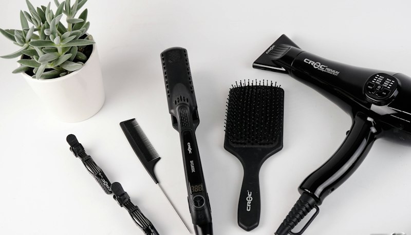 Reflective glossy hair finish with high luster